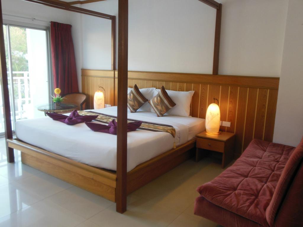 Park Eden Hotel Patong Luaran gambar