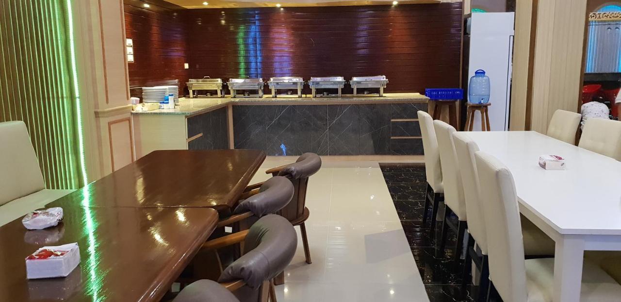 Park Eden Hotel Patong Luaran gambar